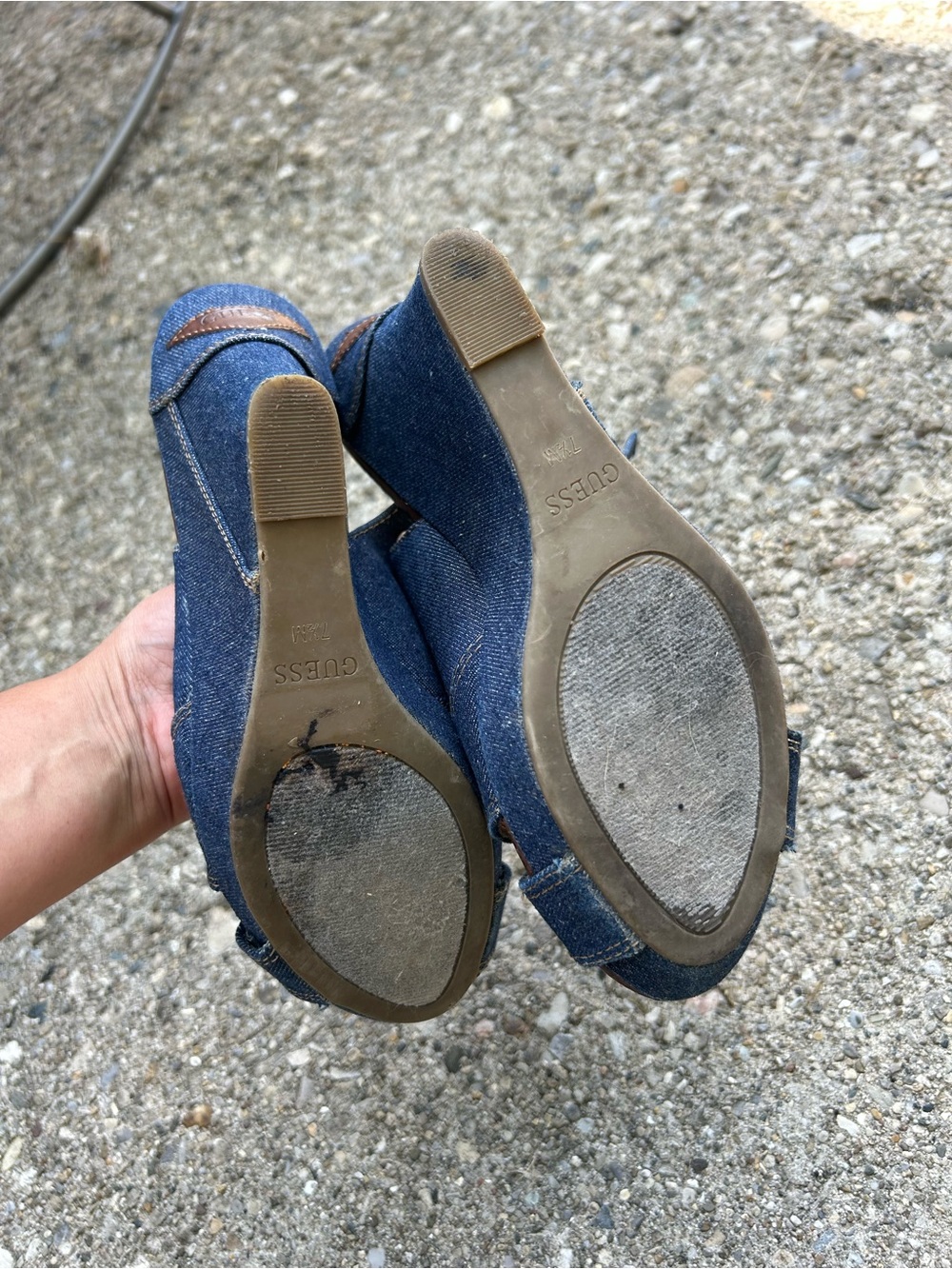 GUESS Denim Wedge Sandals Size 7.5 Women’s Y2K Blue Heels - Picture 4 of 6